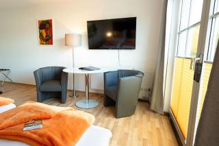 H&H Apartments im Herzen der Stadt super zentral ruhig mit Kochnischen Balkon oder Empore - Greifswald - 7