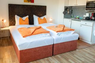 H&H Apartments im Herzen der Stadt super zentral ruhig mit Kochnischen Balkon oder Empore - Greifswald - 5