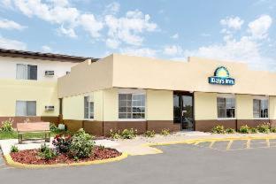 Days Inn by Wyndham Newton - Newton - 2