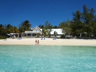 Astroea Beach Hotel - Blue Bay - 4