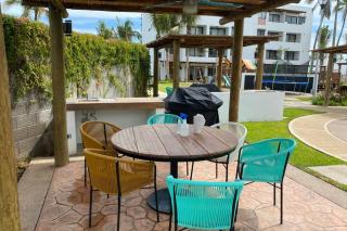 Beautiful 2 bedroom ground floor apartment with terrace and view to garden and pool - 7