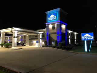 Executive Inn and Suites Joaquin - Joaquin - 3