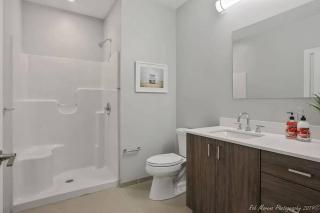 Luxury Apartment W Gym, Steps From Commuter Rail #2013 - Reading - 5