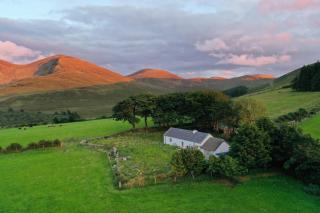 Thistle Thatch Cottage and Hot Tub - Mourne Mountains - Newcastle - 6