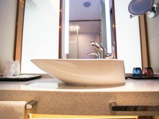 Lavande Hotel Jingmen Planet World City - 9