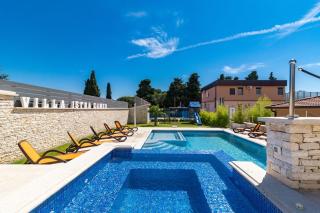Luxurious Villa Istra Kamen - Pula - 6