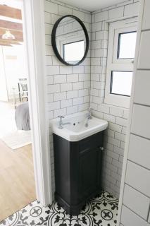 The Annexe - private, self-contained with parking - Southampton - 2