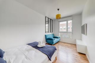 Apartment Virtuose - Disneyland Paris 5min - Train station 250m - Montévrain - 5