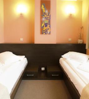 Graffiti Hotel - Bucarest - 5