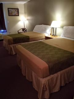 Econo Lodge - 7