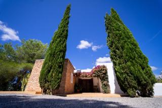 Villa Tegui is a luxury villa close to San Rafael and 10 min drive to Ibiza Town and San Antonio - Ibiza città - 5