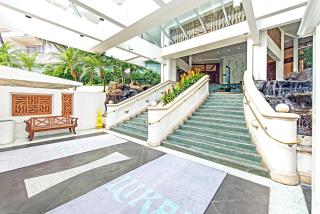 Ilikai Tower One Bedroom Lagoon View Waikiki Condos with Lanai & Free Wifi - Honolulu - 2
