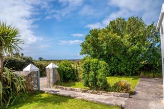 Finest Retreats - Western Watch - Sea Views, Pets Accepted, Sleeps 6 - 8