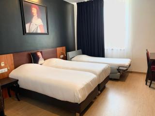 Hotel des Lys - Versailles - 2