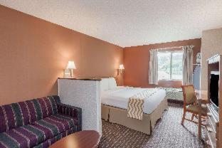 Travelodge Inn & Suites by Wyndham Albany - 6