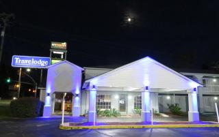 Travelodge by Wyndham Walterboro - Walterboro - 0