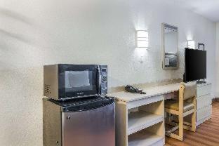Quality Inn & Suites Columbus West - Columbus - 7