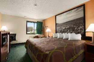 Super 8 by Wyndham Concordia - 5