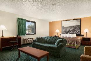 Super 8 by Wyndham Concordia - 4