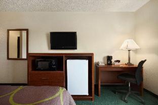 Super 8 by Wyndham Concordia - 3