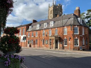 Castle Hotel - 1