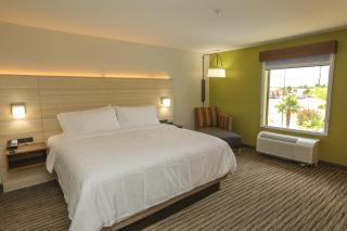 Holiday Inn Express Hillsboro I-35 by IHG - 2