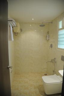 STAY BAY SERVICE APARTMENTS - 8