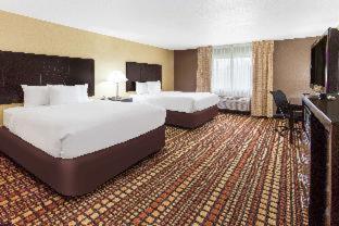 Days Inn & Suites by Wyndham Davenport East - 8