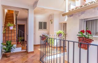 6 Bedroom Gorgeous Home In Godelleta - Godelleta - 0