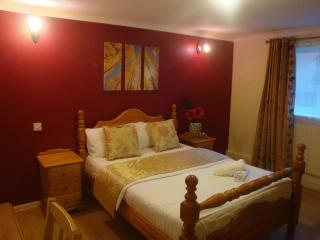 Remarc Guest House - Takeley - 2