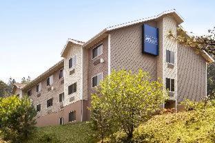 Travelodge by Wyndham Dunsmuir - Dunsmuir - 4