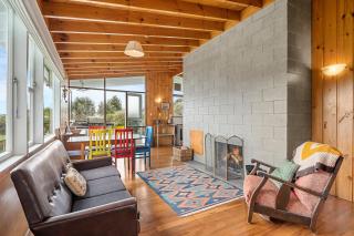 Queenie - Waikanae Beach Holiday Home - 8