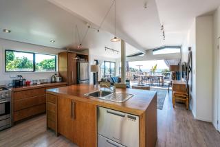 16 Waikare - You've Got It Maid - 4