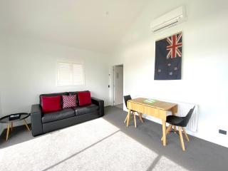 Galaxy Lakeview House - 7