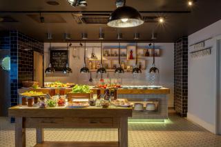 Holiday Inn London Brentford Lock by IHG - Brentford - 1