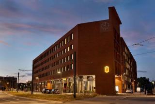 Super 8 by Wyndham Mainz Zollhafen - Mainz - 7