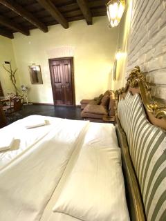 Квартира подобово на Площі Ринок 39 сам центр Львова - 1