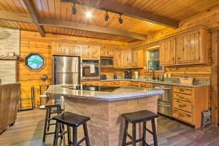 Pocono Log Cabin Fireplace, Fire Pits and Amenities - Pocono Lake - 2