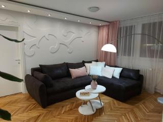 Apartment De Luna Belgrade - Belgrado - 2