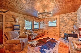 2 Mi to Choctaw Landing Western Daze Cabin! - 7