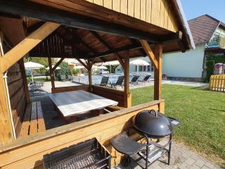 Krisztián Apartmanház - Vonyarcvashegy - 8