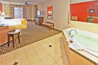 Holiday Inn Express Hotel & Suites Clinton by IHG - Clinton - 2
