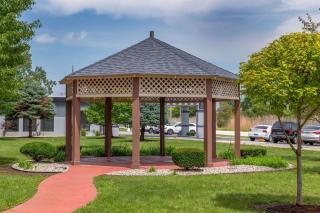 Days Inn and Suites by Wyndham Hammond, IN - Hammond - 6