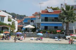 Iris Seafront Apartments - Fourka - 0