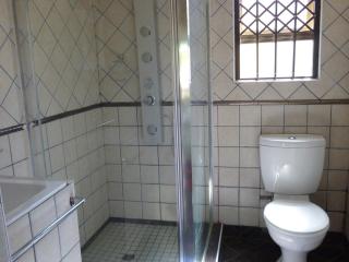 Royal Guest House - 4