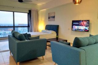 HB1614 ,Cyberjaya, Lake view, WiFi, Netflix, Free Parking, Gym, Swimming Pool, Basket Ball Court, Family play area, 3041 - Cyberjaya - 2