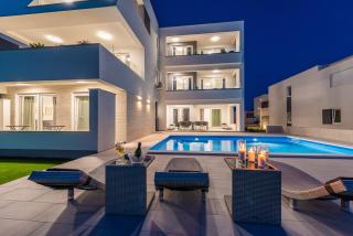 Apartments & Rooms Pool Villas Maris - Novalja - 8