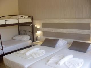 PARADISE APARTMENTS & SUITES - Laganas - 6