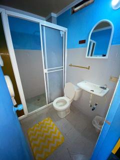 Yellow Moon Guesthouse & Apartments - San Andrés - 4