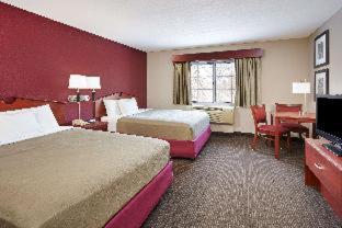 AmericInn by Wyndham Douglas/Saugatuck - 3